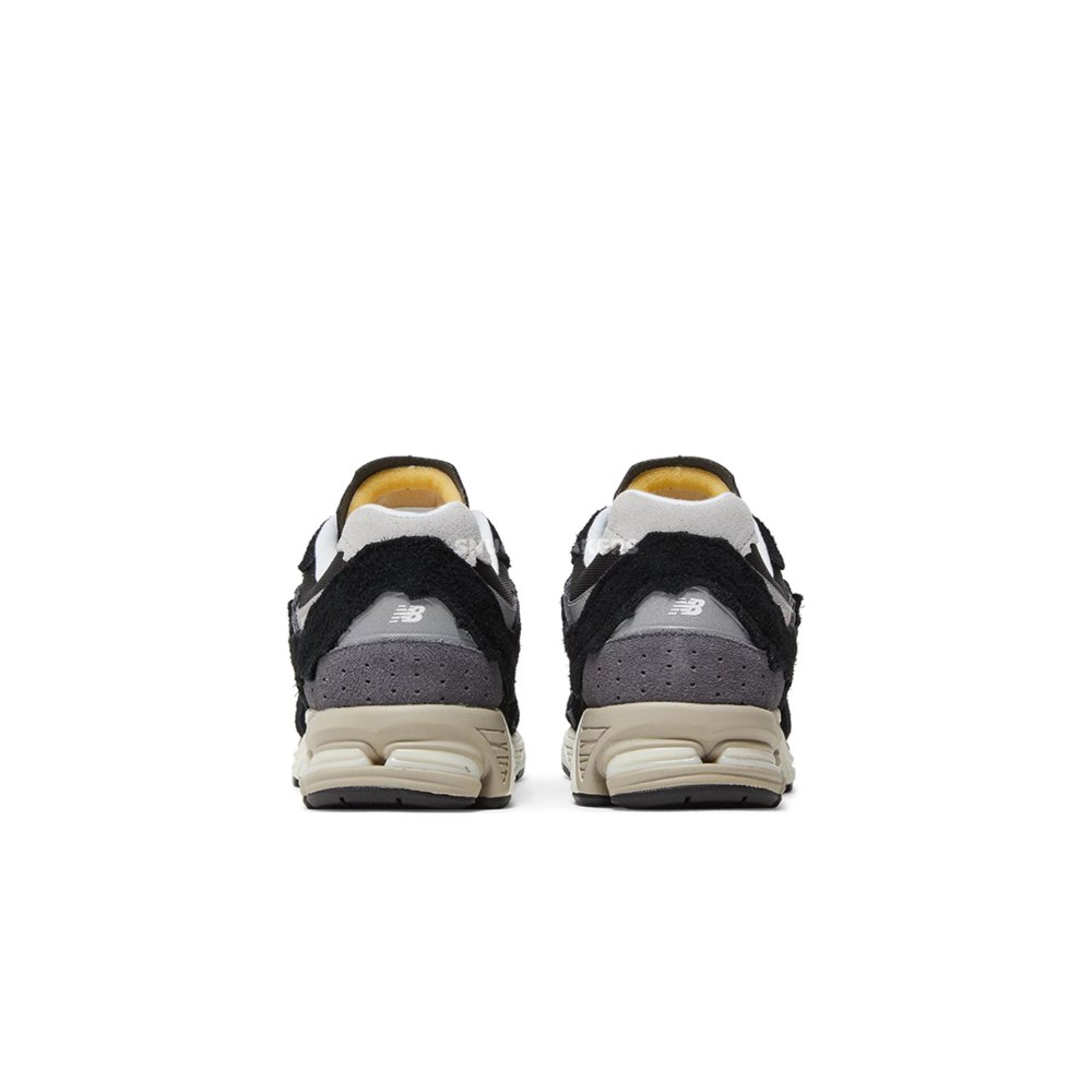New Balance 2002R Protection Pack Black Grey