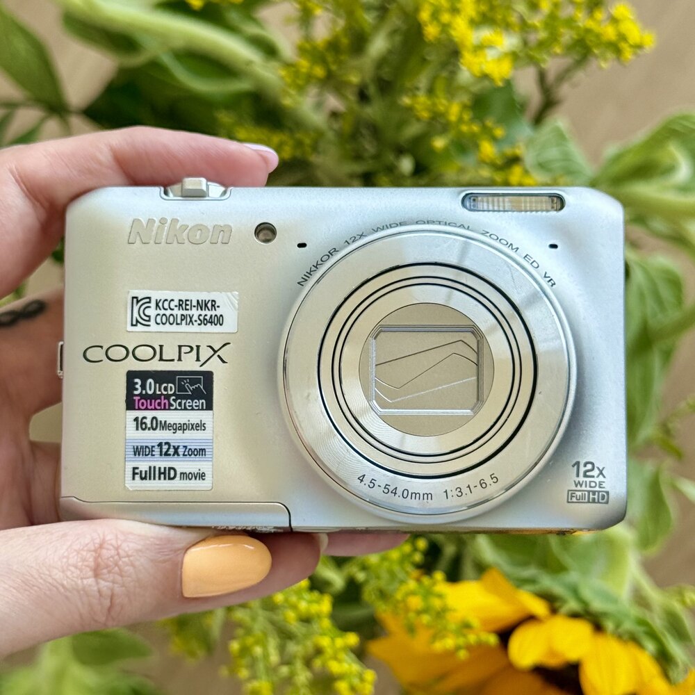 Nikon Coolpix S6400 | Soho camera