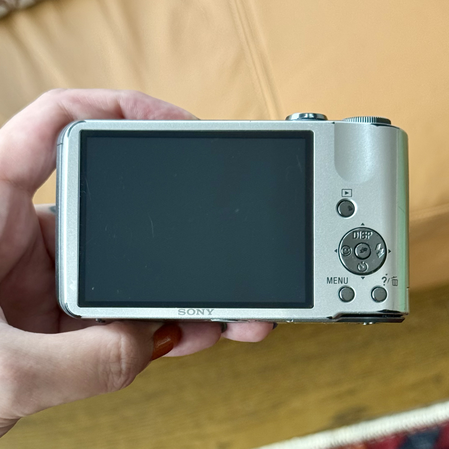 Sony Cybershot DSC H70 | Soho camera