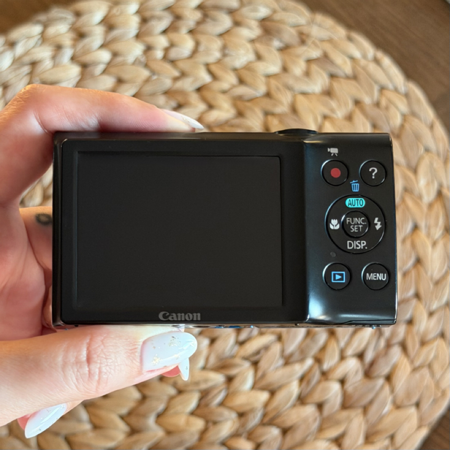 Canon Powershot A2300 IS | Soho camera
