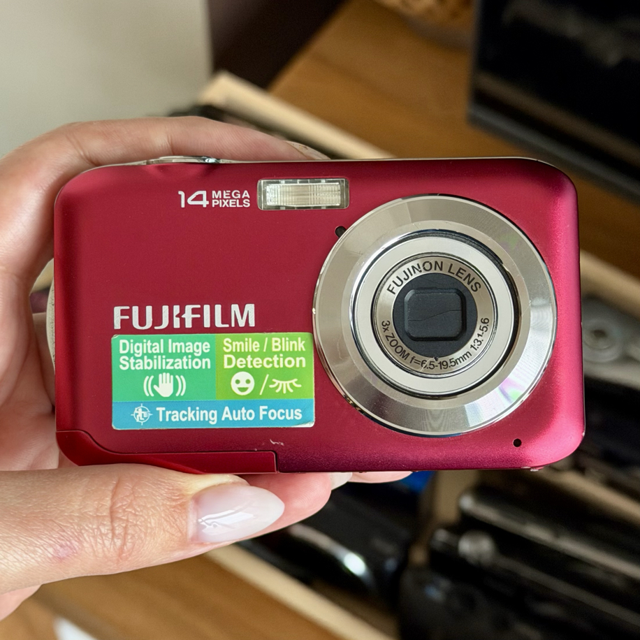 FujiFilm Finepix JV200 | Soho camera