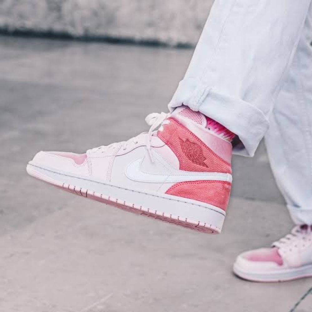 aj 1 mid digital pink