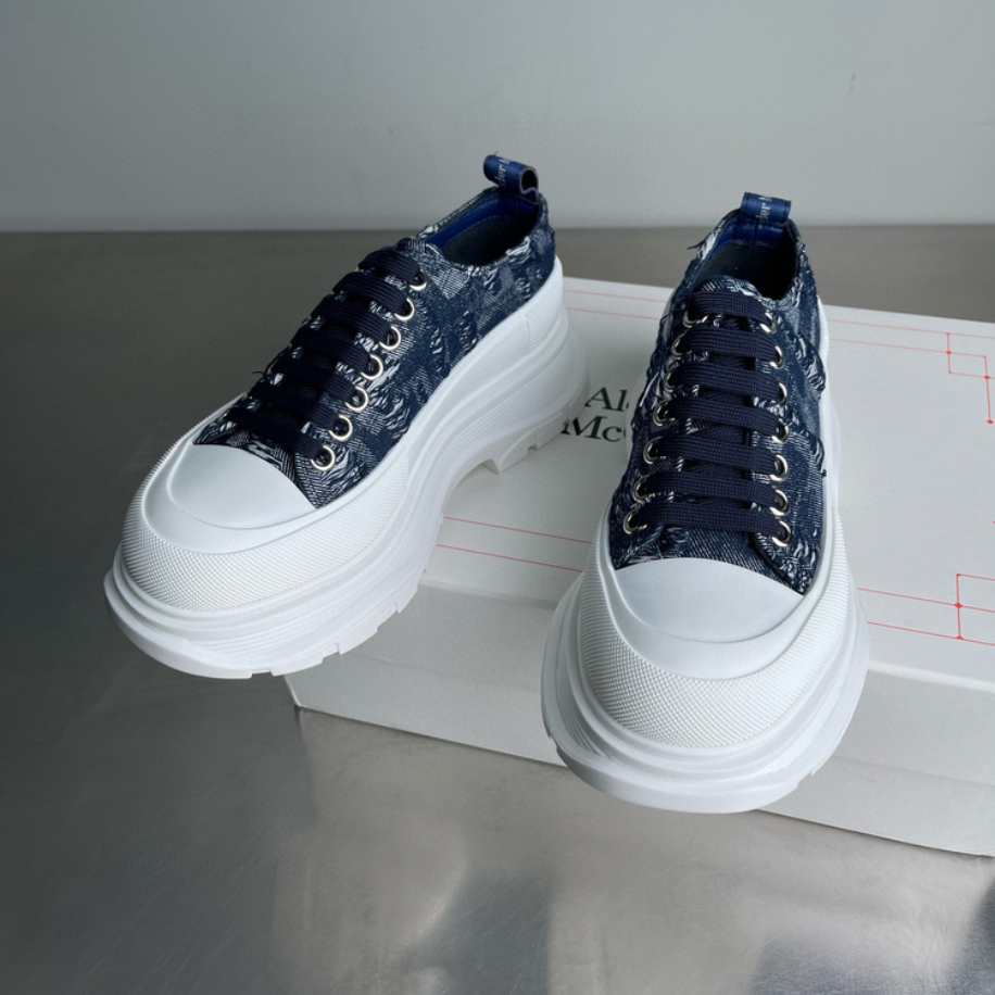 Alexander Mcqueen Tread Slick Sneaker | STYLEMENLUXURY