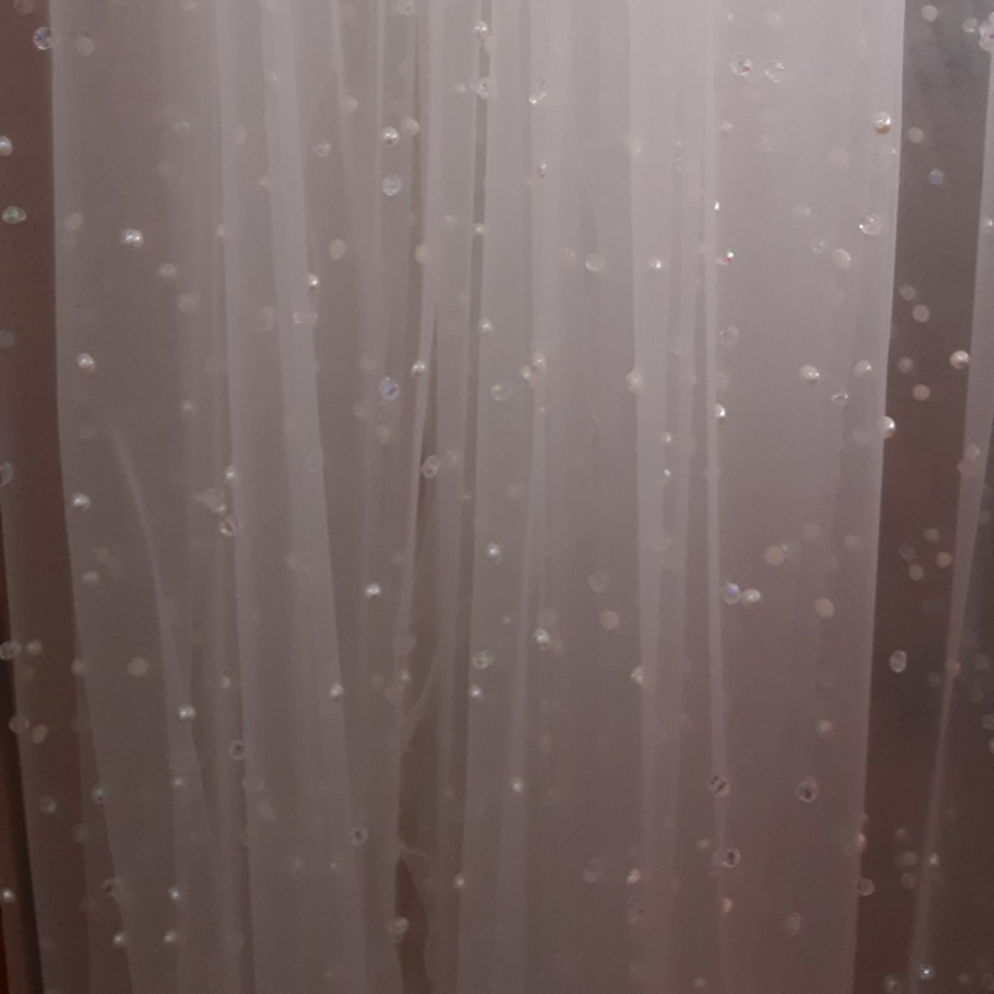 Kristal Kesme Taşlı İncili Krem Renk Hayal Tül Duvak – 2mt Boy, 3mt En