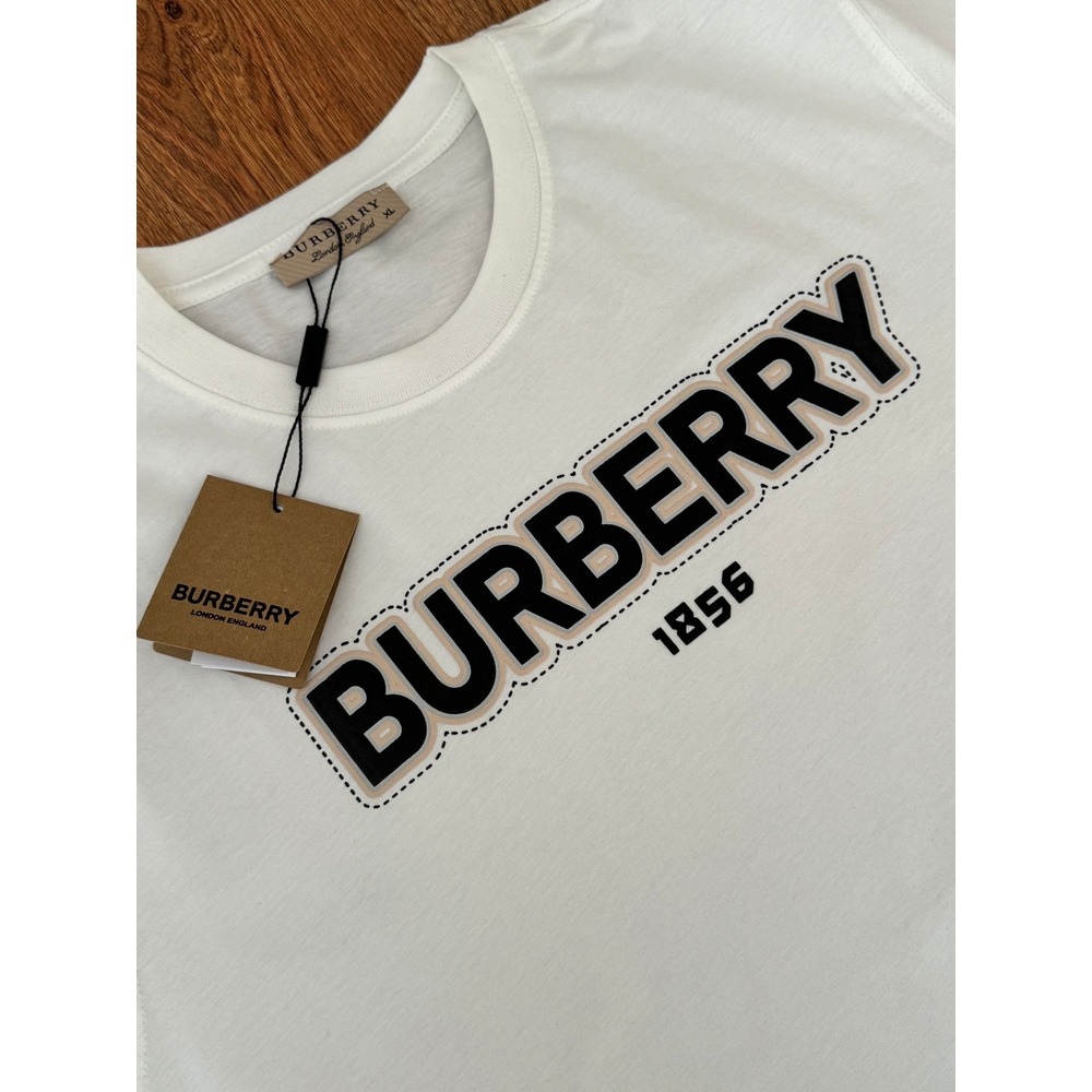 Burberry T-shirt | theLuxOriginals