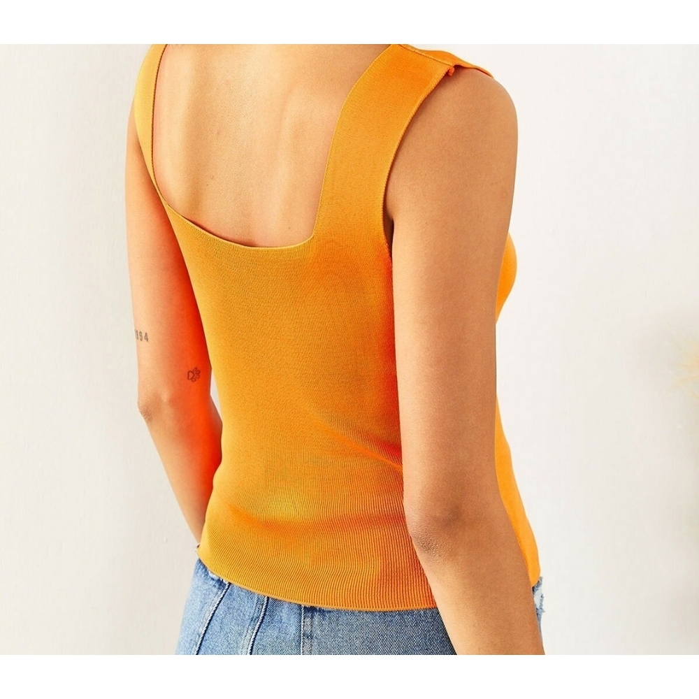 Kalın askılı crop bluz