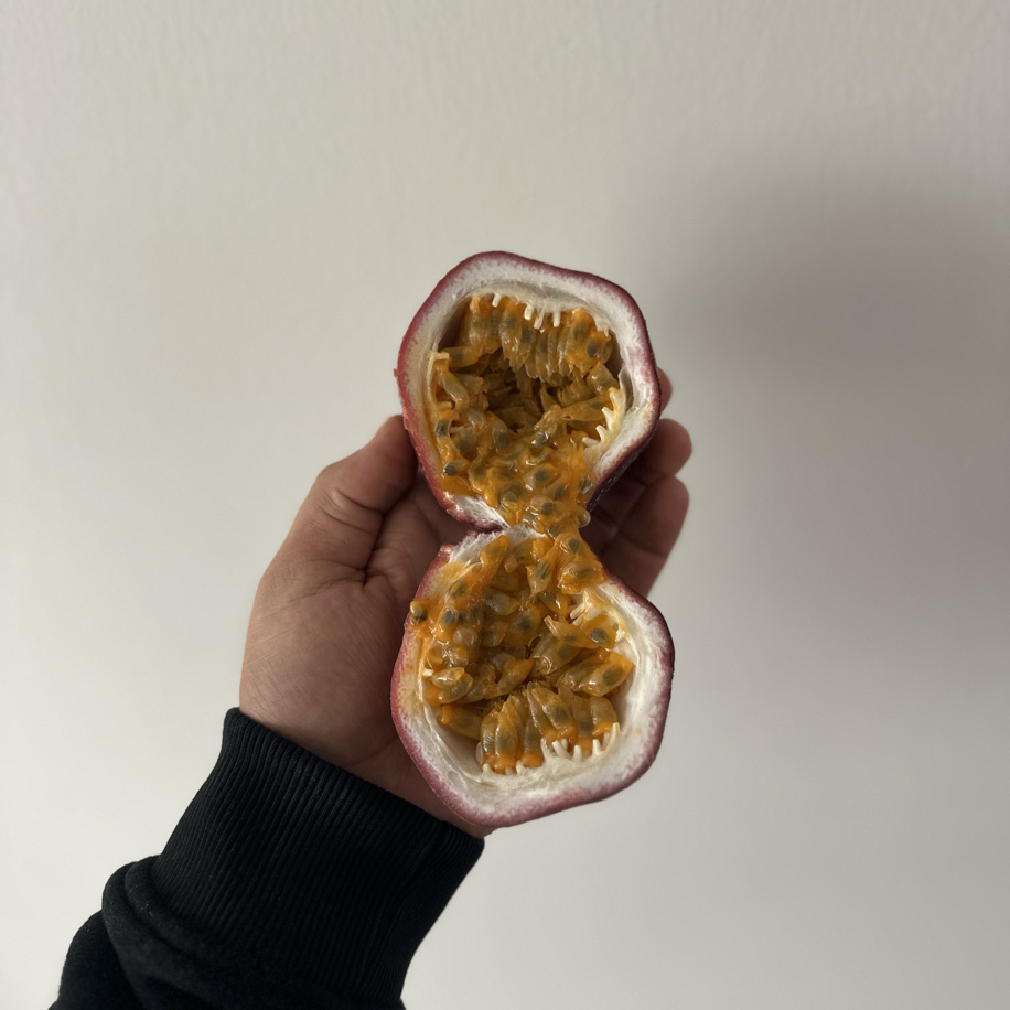Dalından Taze Pasiflora(Çarkıfelek) Meyvesi 1 KG