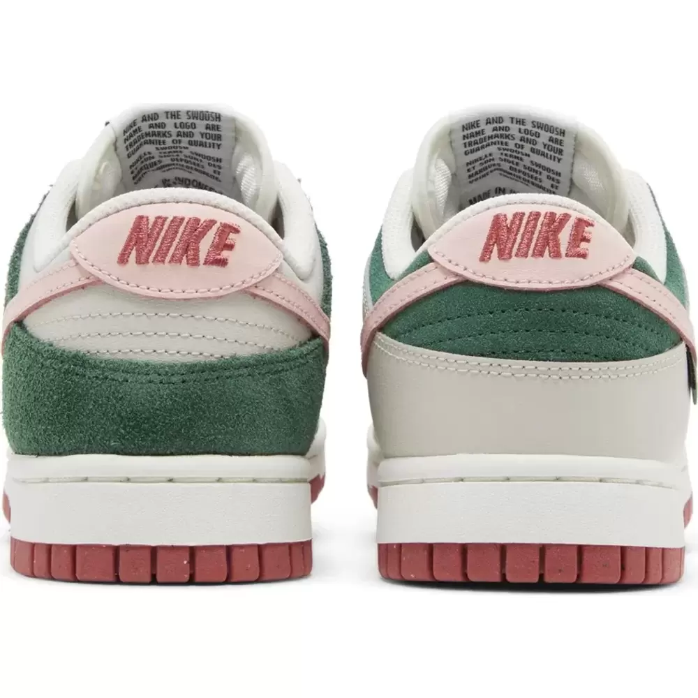 Nike Dunk Low SE 'All Petals United'