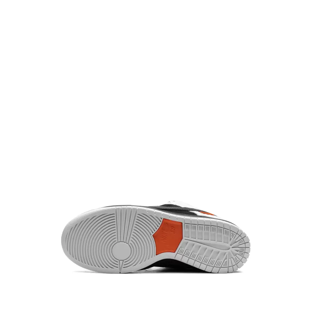 Nike SB x Tightbooth Dunk Low