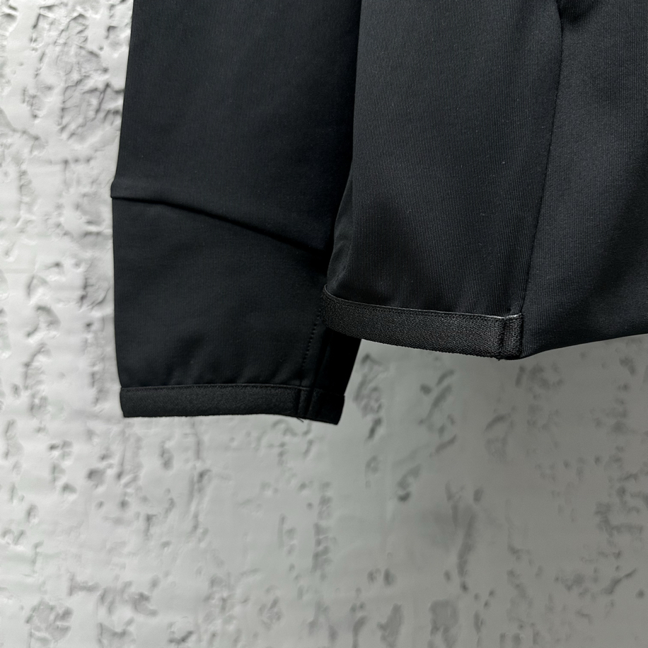 Nike Dri-FIT Half-Zip Sweatshirt