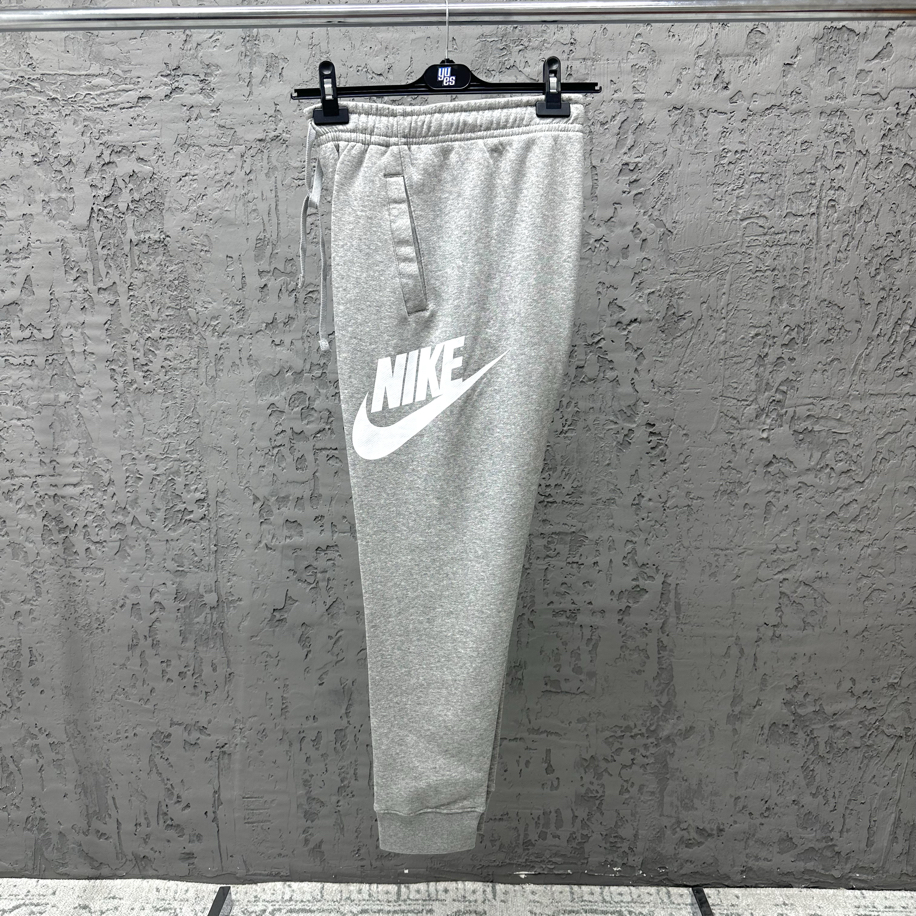 Nike Club Fleece Futura Graphic Eşofman Altı [FD2995-063]