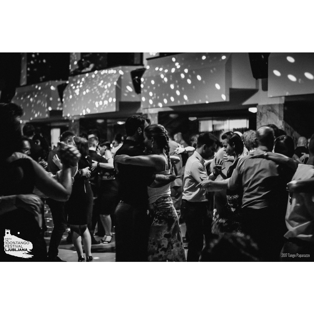 Tango Dansçıları için Zarafet