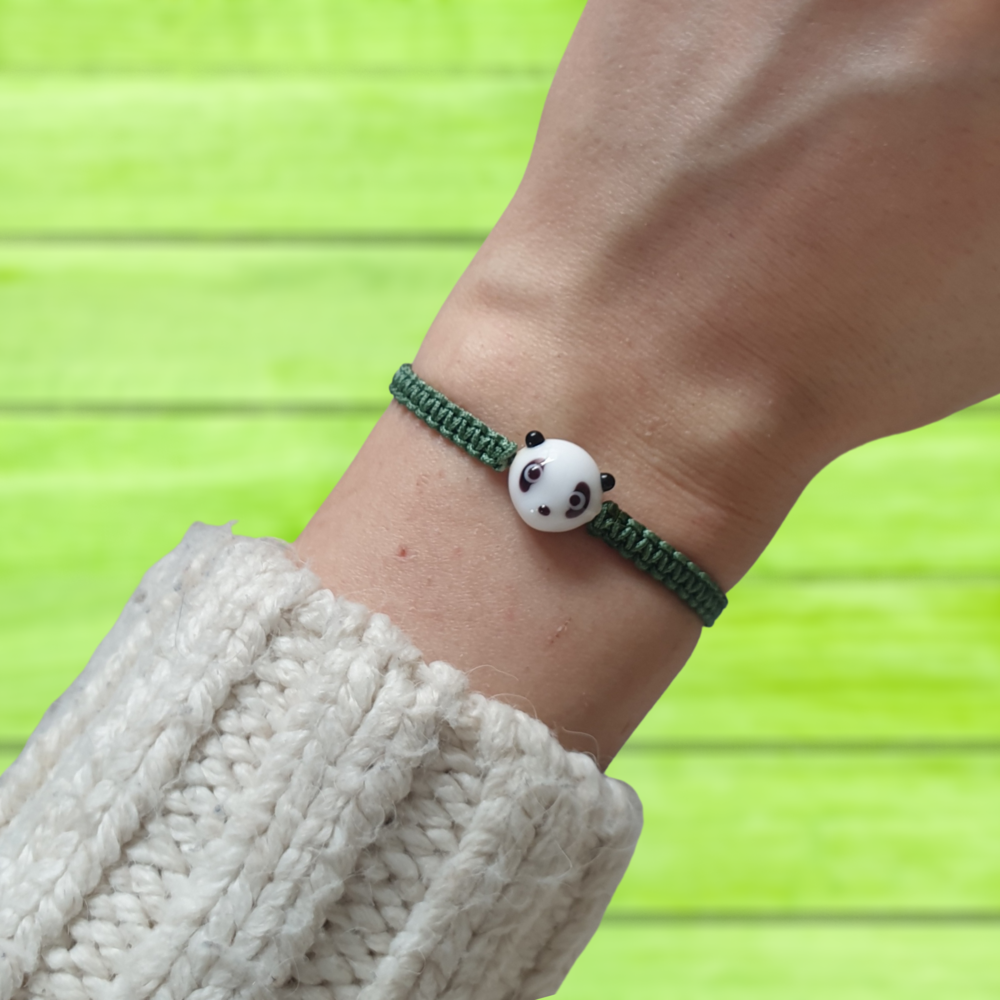 Cam Panda Boncuklu Çimen Yeşili Makrome Örgü Bileklik 