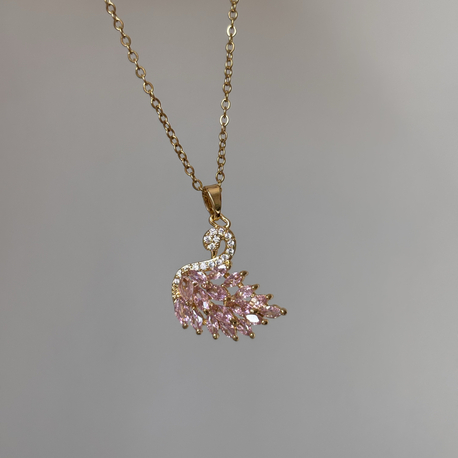 Pembe Kuğu Kolye