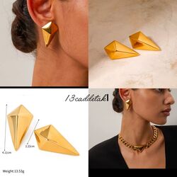 VİP KARARMAZ SERİ PİRAMİT MODEL KÜPE 