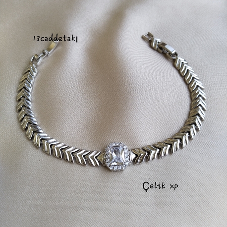 ÇELİK XP BAGET TAŞLI OK İŞARETLİ MODEL BİLEKLİK