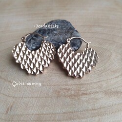 ÇELİK XUPİNG TIRTIKLI KALPLİ MODEL KÜPE