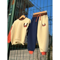 KÖPEKLİ UNİSEX EŞOFMAN TAKIMI