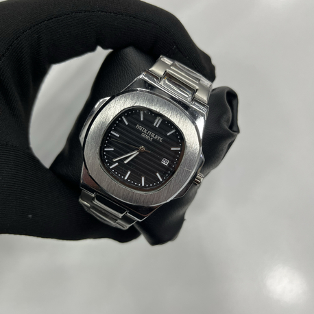 Patek Philippe Nautilus Steel Black Dial – Full Set Premium Kutu
