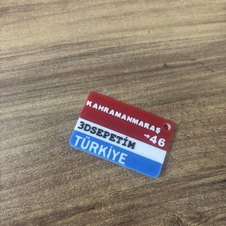Kişiye özel isimli ve şehir yazan anahtarlık