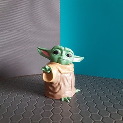 Baby Yoda Figürü