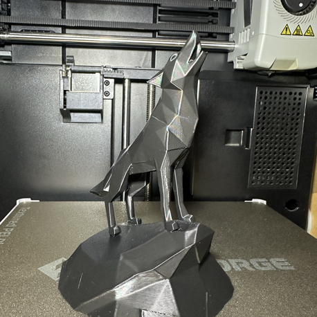 Low-Poly Uluyan Kurt Figürü - Modern Geometrik Tasarım - 3D Baskı Dekoratif Obje