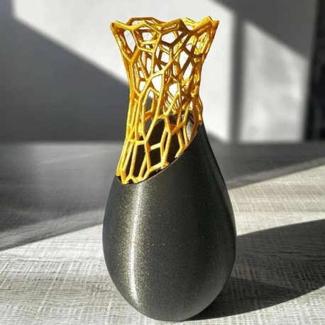 Gold Detaylı Modern Sanat Vazo – Sınırlı Tasarım