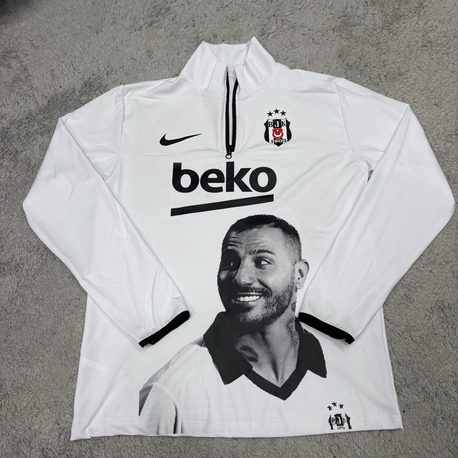 Beşiktaş X Q7 Special Forma