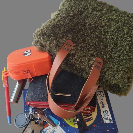El Yapımı Yeşil Örgü Tote Çanta – Minimalist, Bohem ve Sürdürülebilir