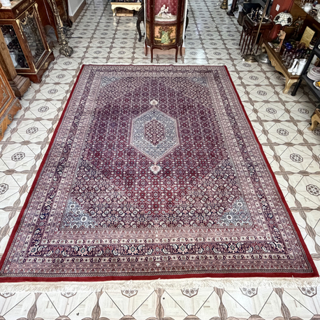 EFSANE KONDİSYONDA 365-250 CM EBATLARA SAHİP 