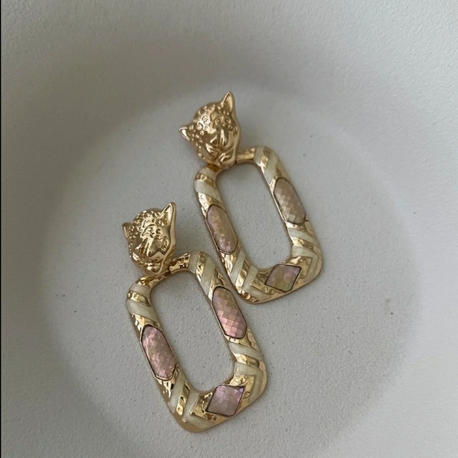 Leopar Figürlü Gold Küpe