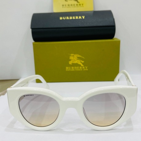 BURBERRY BEYAZ ÇERÇEVE SİYAH ŞEFFAF CAM
