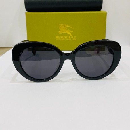 BURBERRY SİYAH ÇERÇEVE SİYAH ŞEFFAF CAM