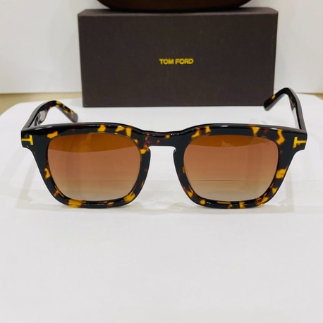 TOM FORD SİYAH ÇERÇEVE KAHVE ŞEFFAF CAM