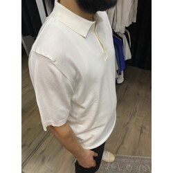 Beyaz Renk Polo Yaka Tshirt