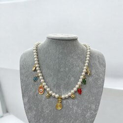 İncili charm kolye 