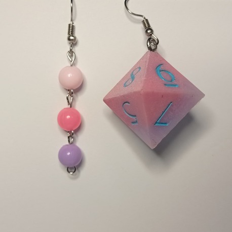 Pastel Mor Pembe D8 Zar Küpe Seti t6