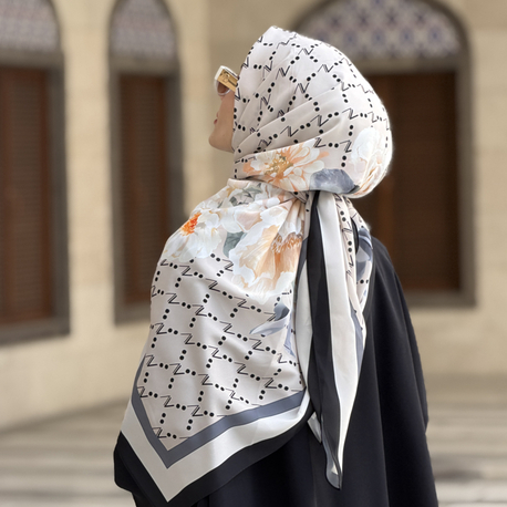 Monogram’ SİYAH 