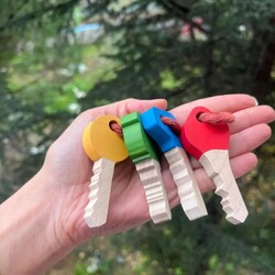 Ahşap Renkli Anahtarlar 