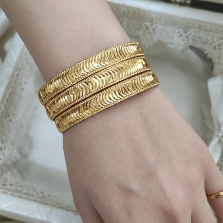Gold Seri Sıralı Desenli Bilezik