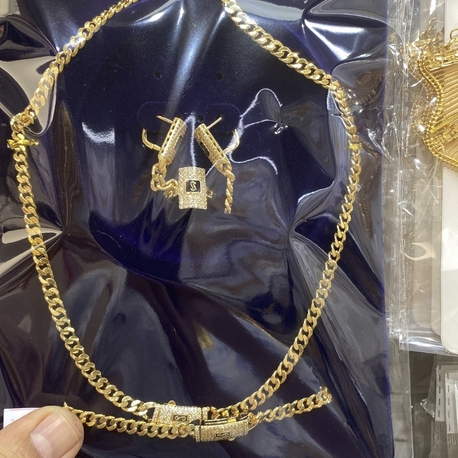 Marka Set