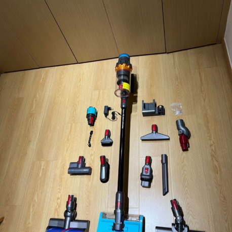 Dyson V15 Detect Submarine 