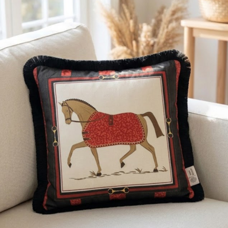 Siyah Kırmızı Çizgili At Desen 43x43 cm Kırlent Kılıfı