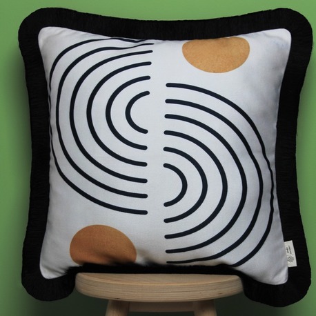 Siyah Püsküllü, Soft Ethnic 03 Desen, 43x43cm Kare Kırlent Kılıfı