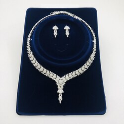 PIRLANTA İŞÇİLİĞİ GERDANLIK KÜPE TAKIM GELİN SETİ