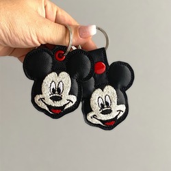 Vegan Deri Üzeri Mickey Nakışlı Anahtarlık