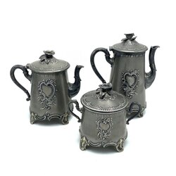 Alman, WMF fabrikasında, 1880-1918 yılları arasında, Brittanya metalinden üretilmiş pot takımı.