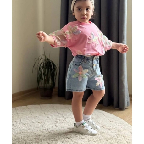 kız çocuk çiçek aplikeli kot şortlu takım