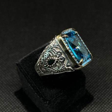 Gümüş Yüzük – Canlı Mavi (Topaz Tonu) Dikdörtgen Kesim Taşlı