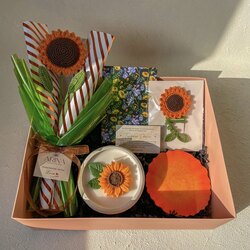 Golden Aura Box